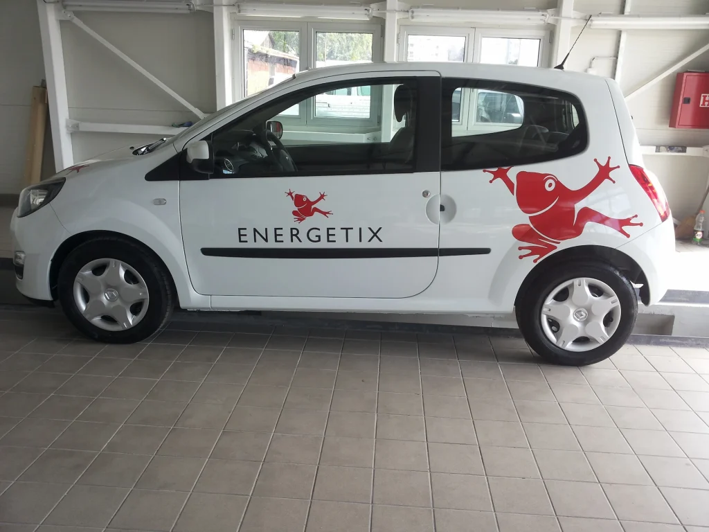 Brendirano vozilo firme Energetix doo sa logotipom i grafičkim identitetom na karoseriji