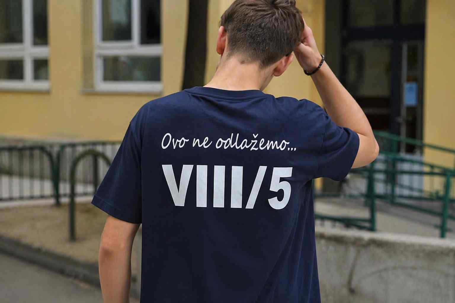 Primeri natpisa za majice za 8. razred i maturu
